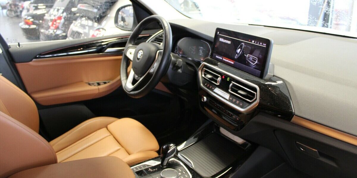 BMW X3 xDrive30i Aut. 21.870 km 41.480 &euro; Euskirchen 53881