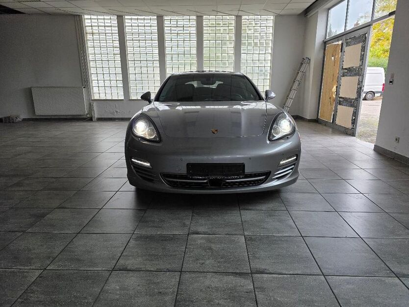 Porsche Panamera 100.000 km 26.900 € Stadtbergen 86391