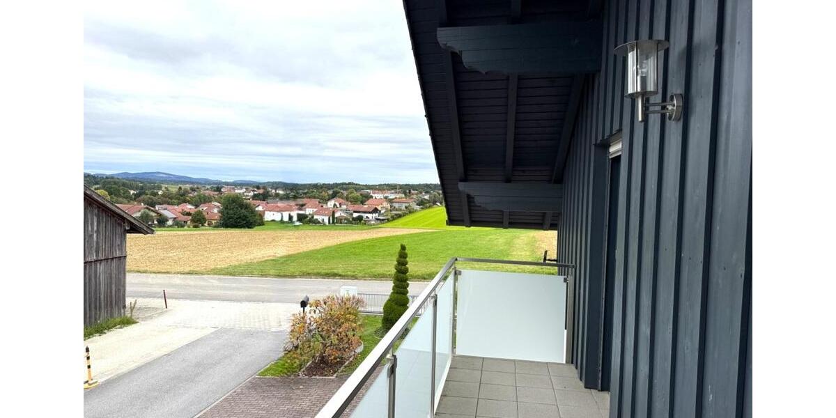 Dachgeschoßwohnung Schöllnach - 4 Zimmer, 92 m&sup2;, 662&euro; | Angebot:25171642