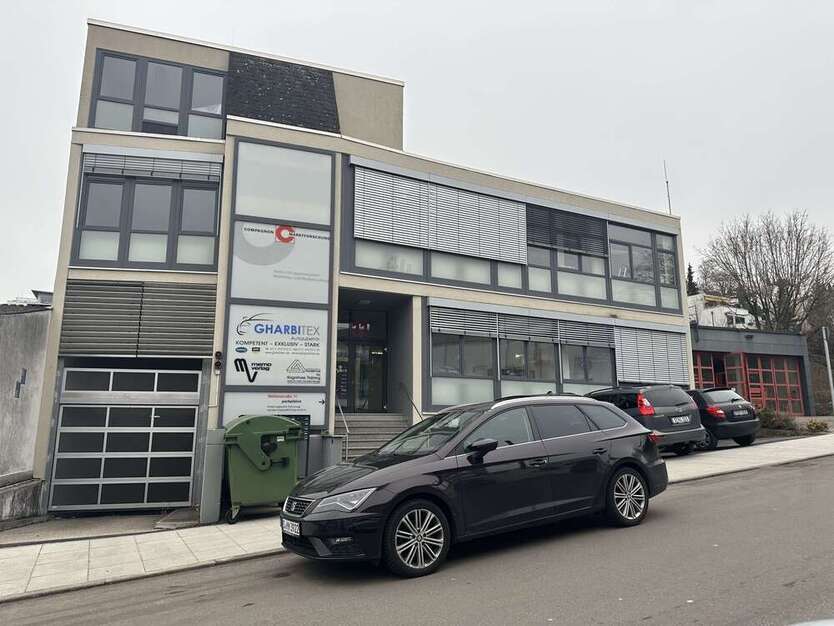 Halle in Stuttgart 130 € 11 m²