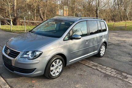 VW Touran 216.000 km 6.599 &euro; Lohfelden 34253