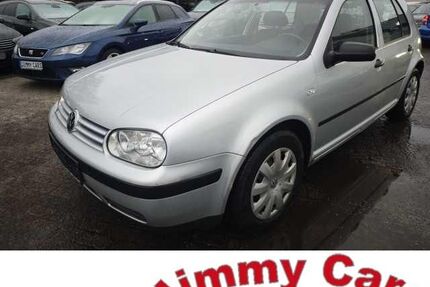 VW Golf 183.000 km 2.200 &euro; Kiel-Moorsee 24145