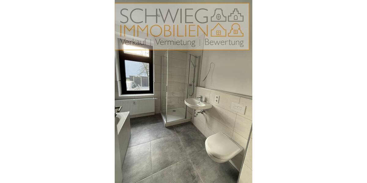 4 Zimmer Wohnung, Küche, Bad, Balkon und Terrasse, 2 PKW Stellplätze 4 zimmer