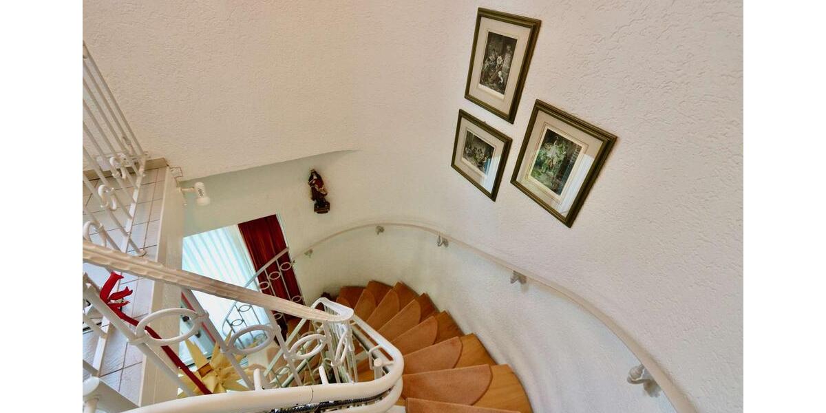 Etagenwohnung Overath - 3 Zimmer, 100 m&sup2;, 1.000&euro; | Angebot:24992525