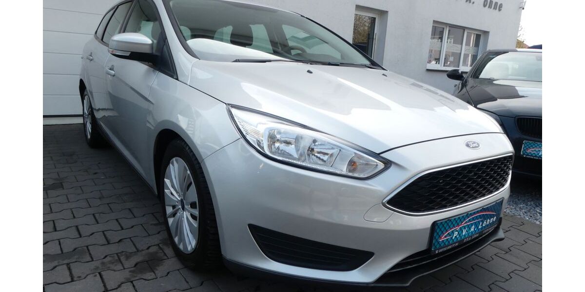 Ford Focus 111.700 km 10.850 &euro; Löhne 32584