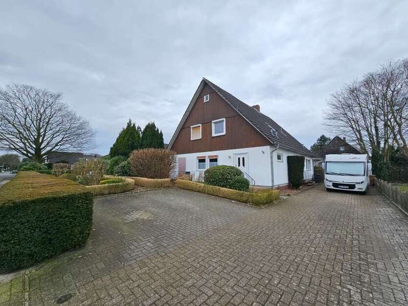 Haus zum Kaufen in Schortens 350.000 € 200 m²