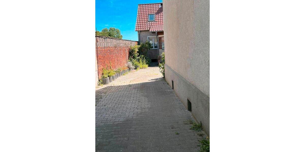 Einfamilienhaus Genthin - 9 Zimmer, 286 m&sup2;, 160.000&euro; | Angebot:26787359
