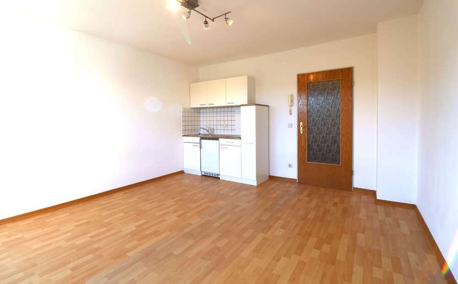 Wohnung zum Mieten in Regensburg 355 € 26 m²