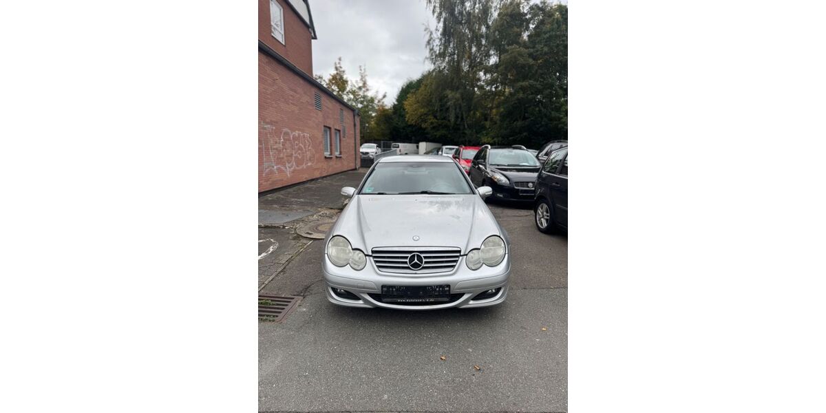 Mercedes-Benz C 180 99.000 km 3.490 &euro; Trappenkamp 24610