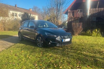 Hyundai i30 31.238 km 19.950 &euro; Hoyerswerda 02977