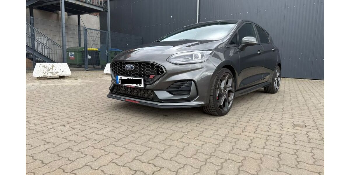 Ford Fiesta 50.000 km 21.200 &euro; Bad Schwartau 23611