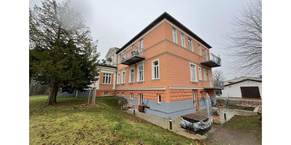 Exklusive 4-Raum-Wohnung mit großer Terrasse im historischen Gutshaus am Lankower See (WE01) 4 zimmer