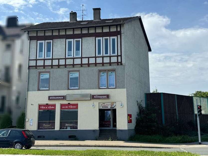 Haus zum Kaufen in Höxter 175.000 € 235 m²