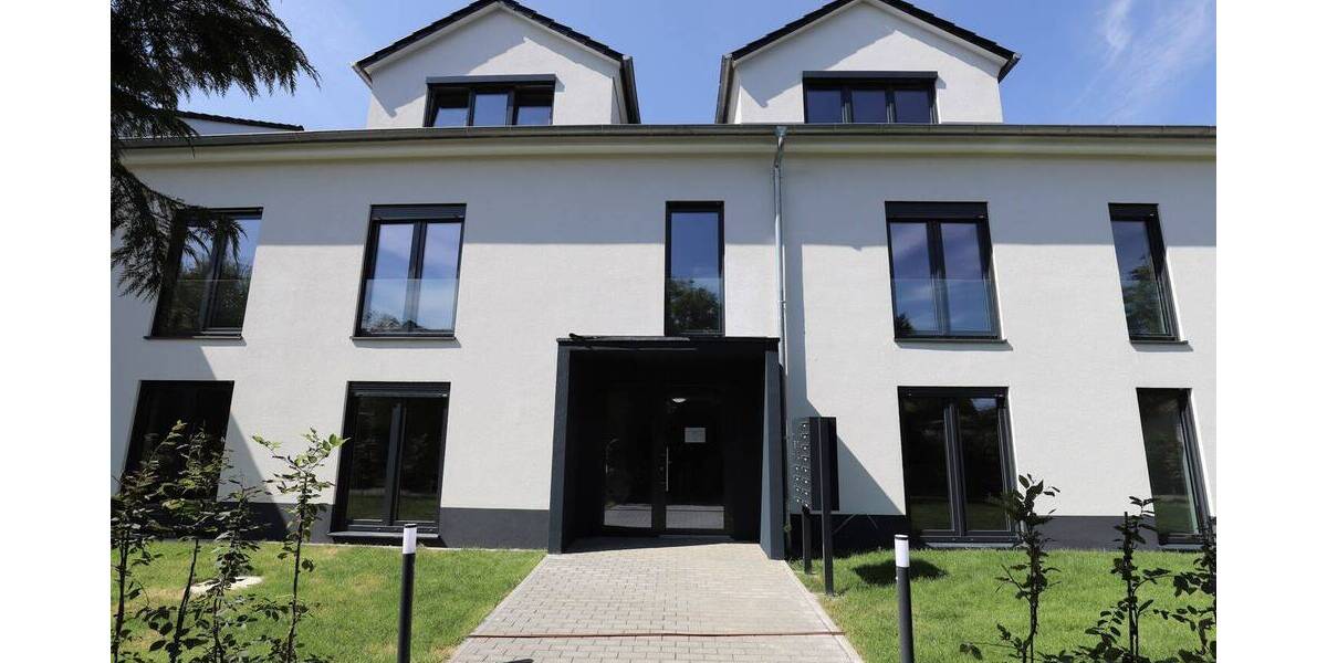 ** Feldrandlage** Vollmöblierte 3-Zimmer-Wohnung mit Einbauküche und Balkon 3 zimmer