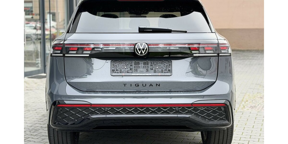 VW Tiguan R-Line/Pano/Memory/HUD/360°/Keyless 5.990 km 48.990 &euro; Mönchengladbach 41066