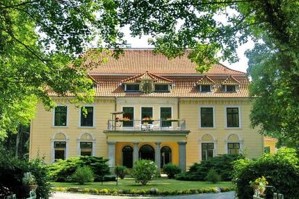 Grosse 2 Zi.- Wohnung 80qm mit Parkblick im Gutspark Tessin 2 zimmer