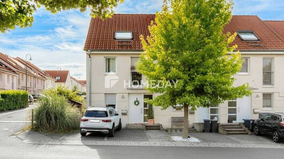 REH in ruhiger Lage mit Vollkeller, ausgebautem Dachgeschoss, 20 Meter von der Europäischen Schule