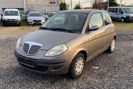 Lancia Ypsilon 148.089 km 1.222 &euro; Düren 52353