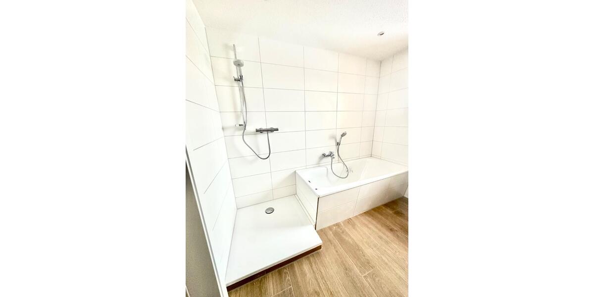 Etagenwohnung Bitterfeld-Wolfen Greppin - 3 Zimmer, 84 m&sup2;, 630&euro; | Angebot:25614501