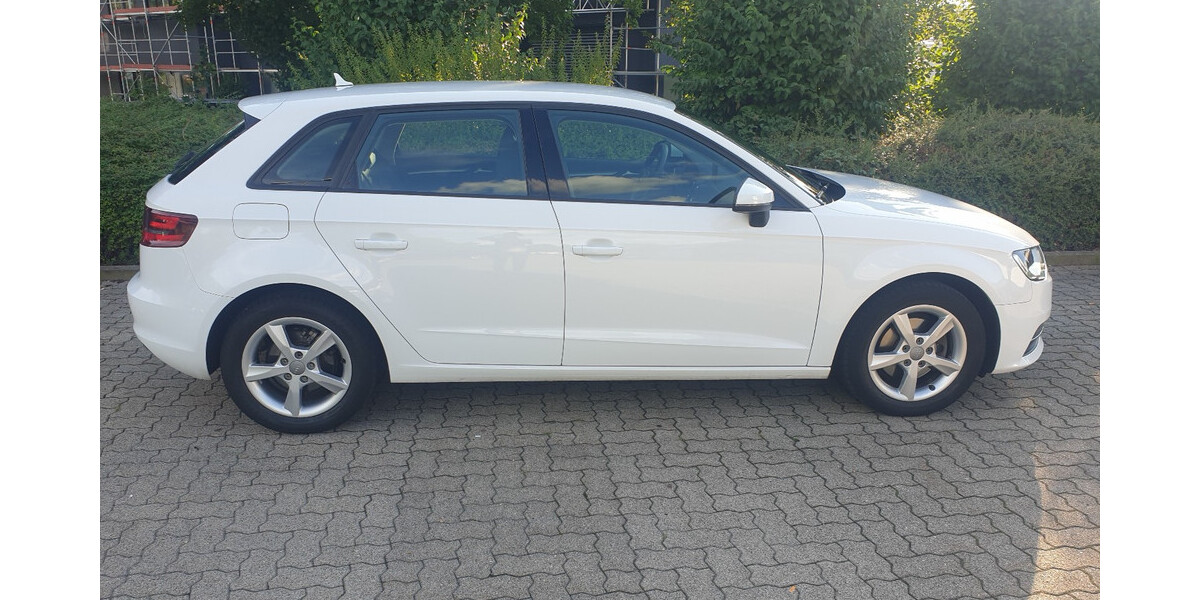 Audi A3 75.648 km 12.300 € Karlsruhe 76133