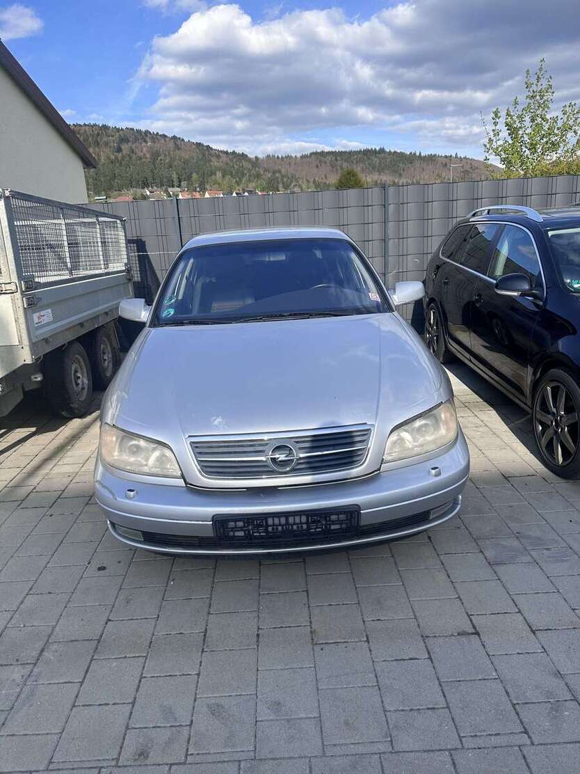 Opel Omega 230.000 km 3.000 € Villingen-Schwenningen 78052