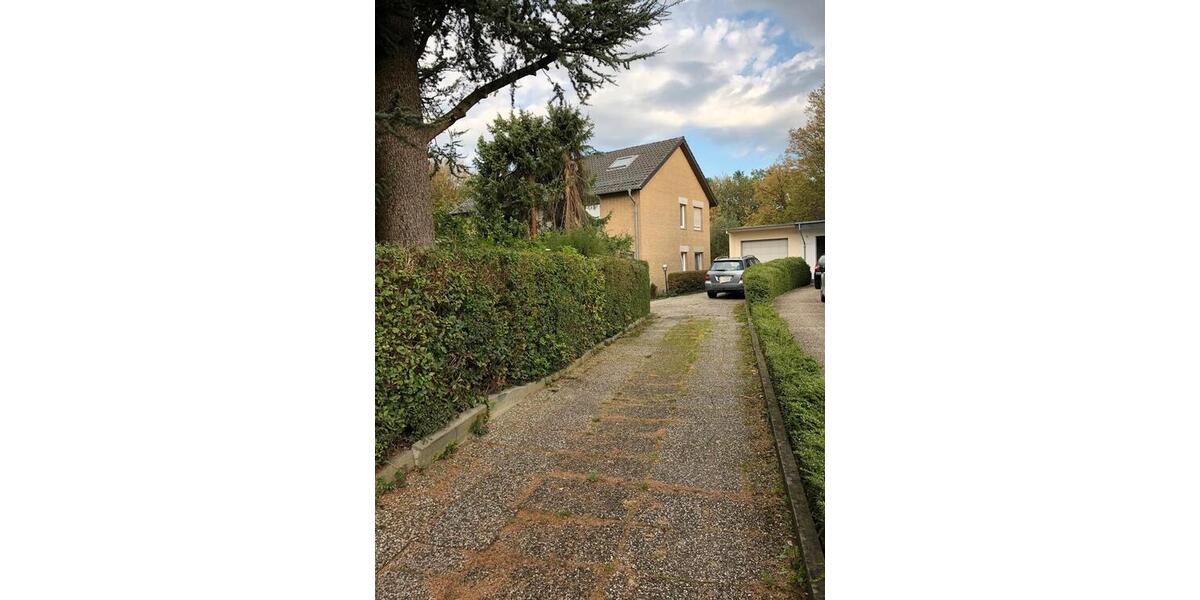 Einfamilienhaus Paderborn Neuenbeken - 10 Zimmer, 220 m&sup2;, 625.000&euro; | Angebot:26355229