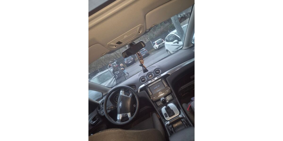 Ford S-Max 238.000 km 7.200 &euro; Linz am Rhein 53545