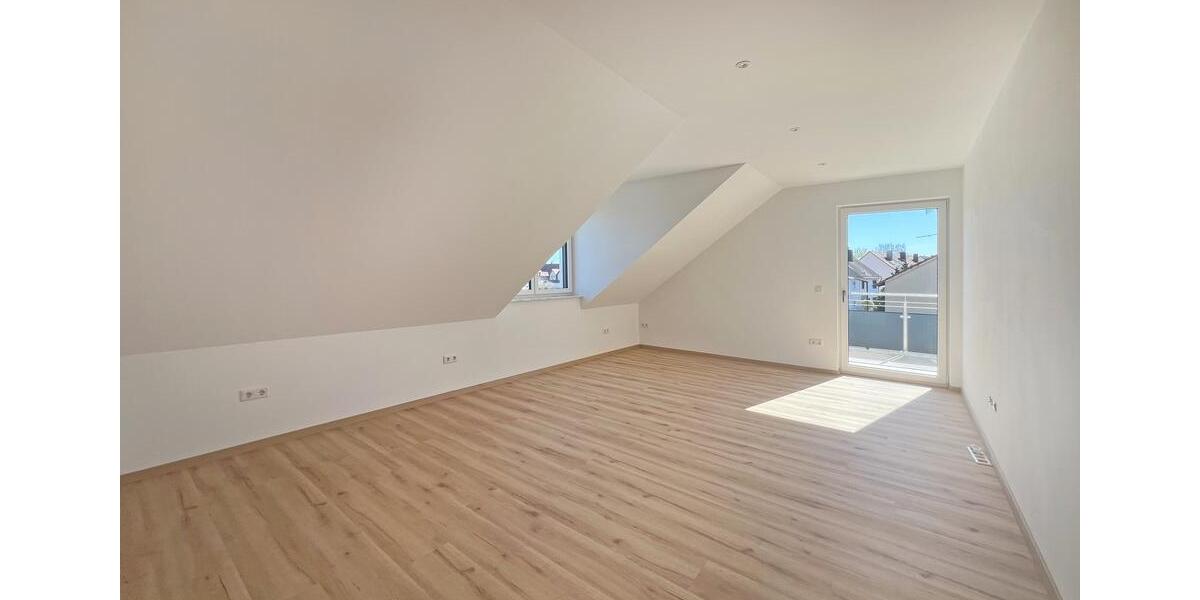 Dachgeschoßwohnung Neumarkt in der Oberpfalz Altenhof - 3 Zimmer, 84 m&sup2;, 1.150&euro; | Angebot:26350214