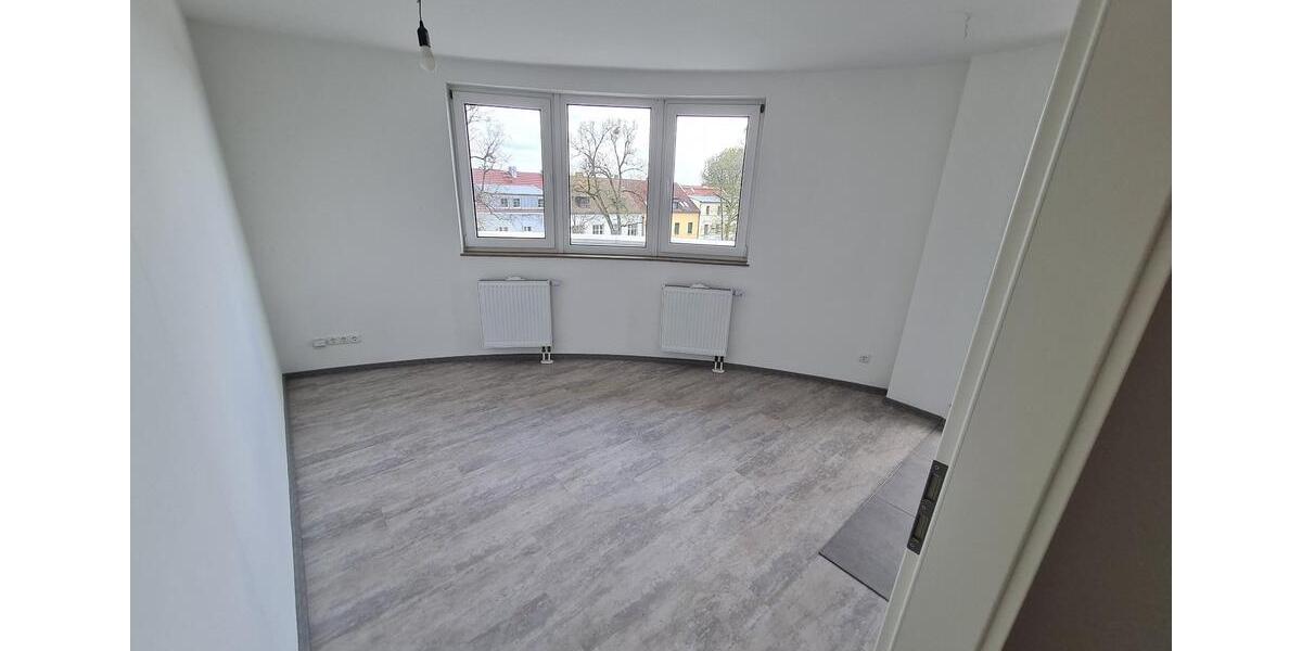 Dachgeschoßwohnung Strausberg - 2 Zimmer, 31 m&sup2;, 119.000&euro; | Angebot:27211441
