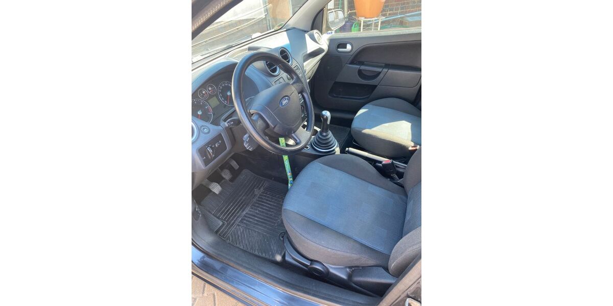 Ford Fiesta 244.000 km 1.599 &euro; Dahme/M. 15936