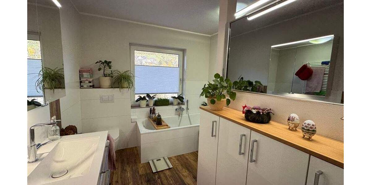 Mehrfamilienhaus, Wohnhaus Schmallenberg Westfeld - 8 Zimmer, 209 m&sup2;, 379.000&euro; | Angebot:24113034