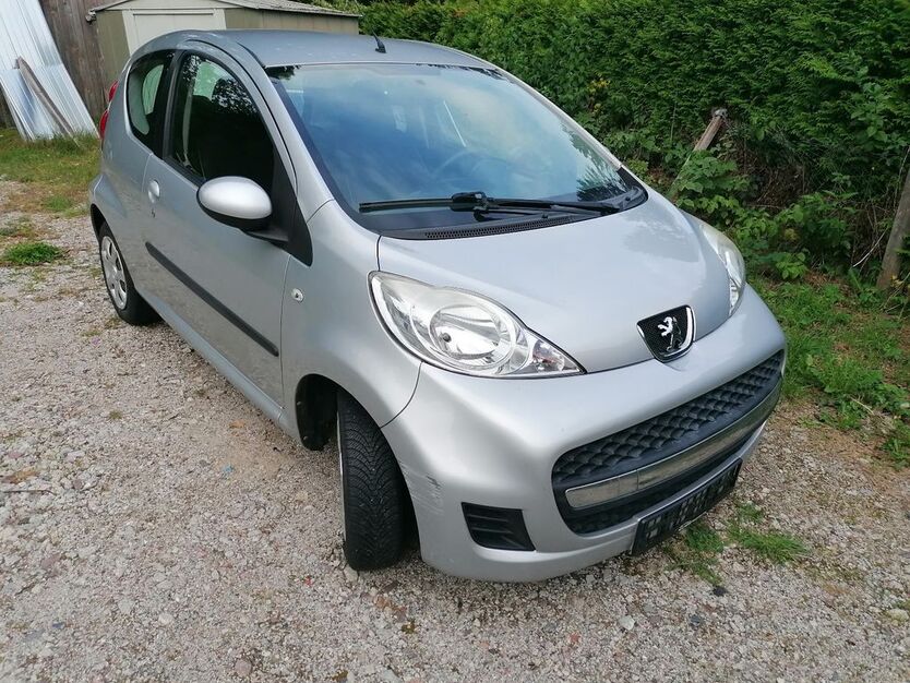 Peugeot 107 153.000 km 1.650 € Osterrönnfeldt 24783