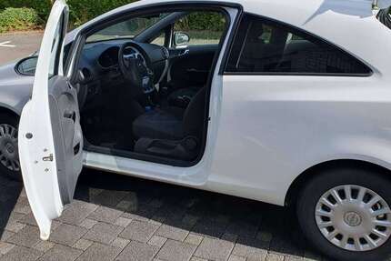 Opel Corsa 133.000 km 2.500 &euro; Borchen 33178