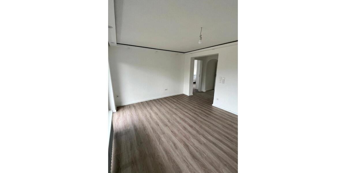 Etagenwohnung Münsingen - 4 Zimmer, 90 m&sup2;, 960&euro; | Angebot:26063408