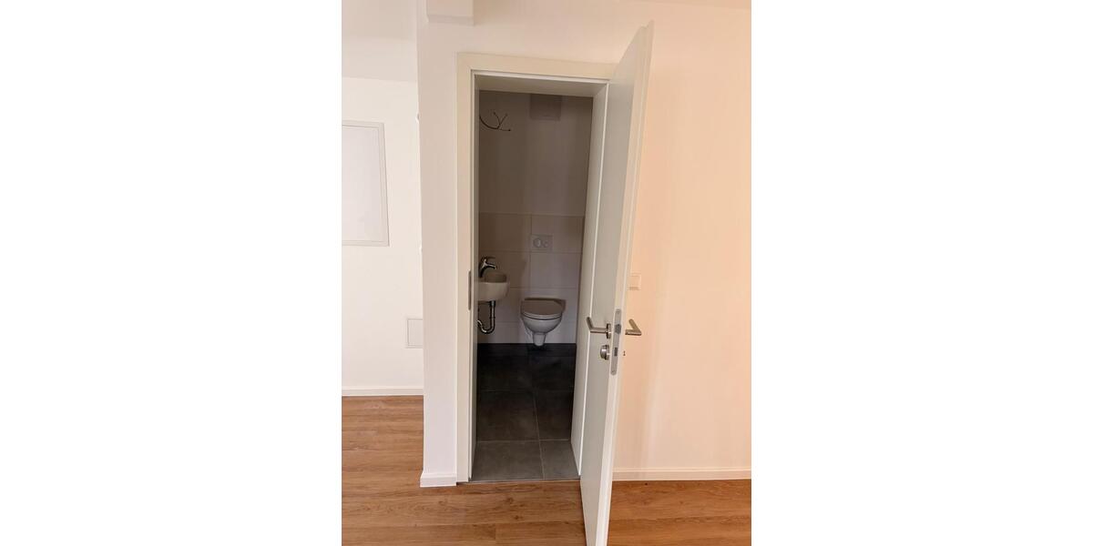Dachgeschoßwohnung Cottbus - 3 Zimmer, 97 m&sup2;, 1.150&euro; | Angebot:26443930
