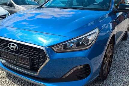 Hyundai i30 52.102 km 12.499 &euro; Fürth 90765