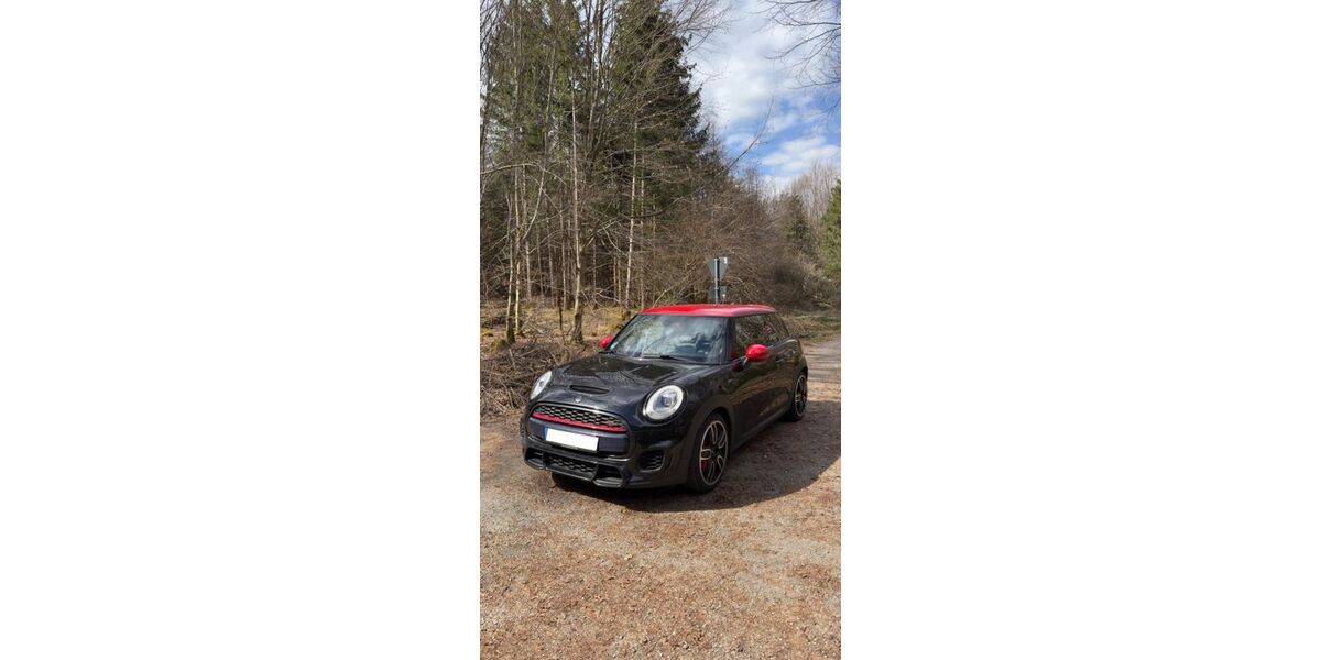 Mini John Cooper Works 130.899 km 14.490 &euro; Egmating 85658