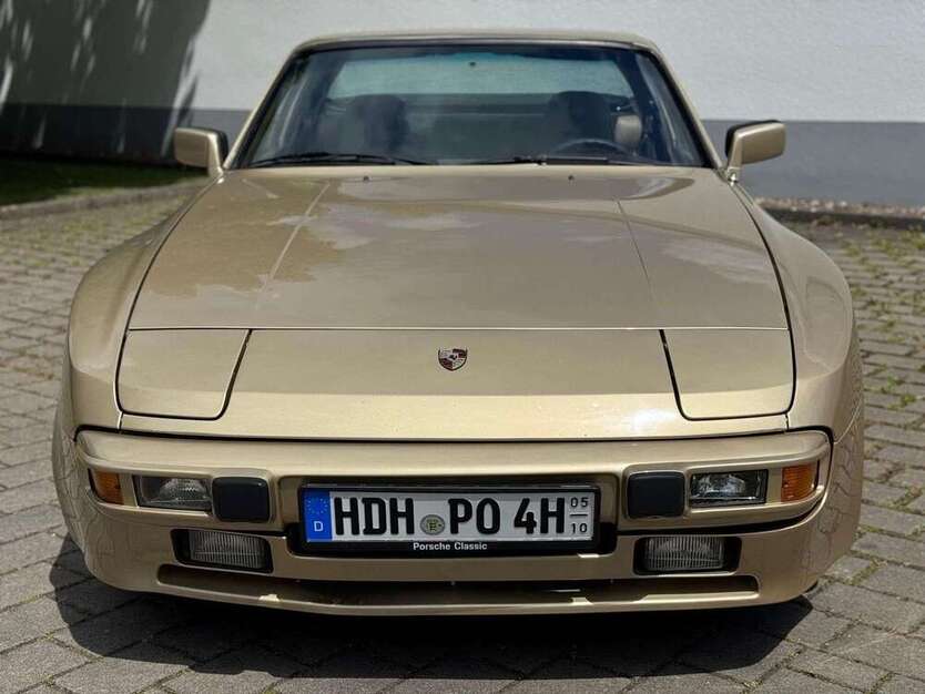 944