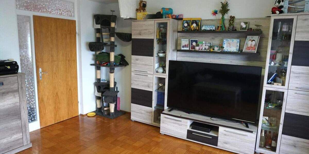 Etagenwohnung Oberndorf am Neckar Lindenhof - 3 Zimmer, 96 m&sup2;, 199.000&euro; | Angebot:25707732