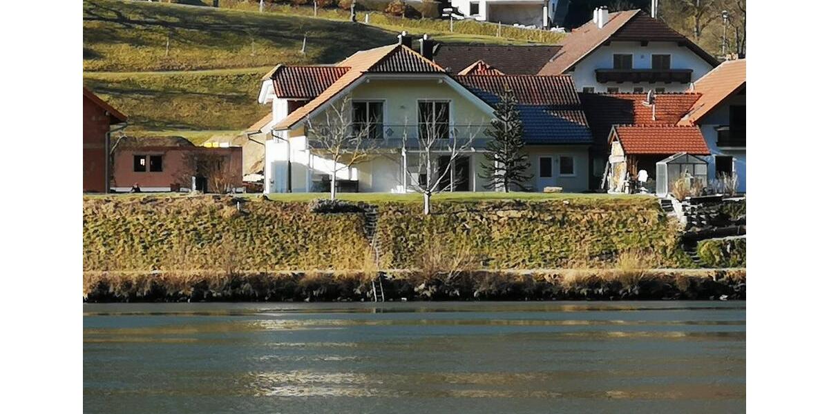 Einfamilienhaus Passau Maierhof - 5 Zimmer, 300 m&sup2;, 1.800&euro; | Angebot:22567372