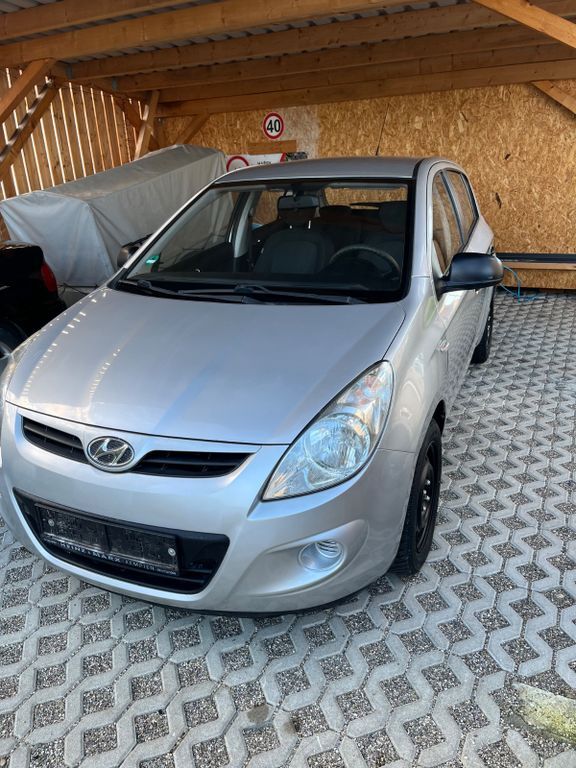 Hyundai i20 165.500 km 2.490 € Berg im Gau 86562