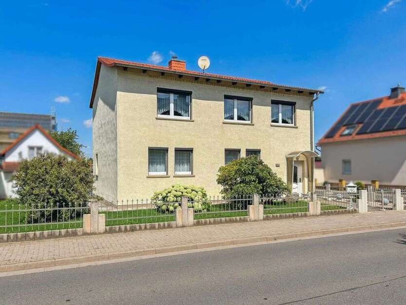 Haus zum Kaufen in Drei Gleichen OT Wechmar 250.000 € 144 m²