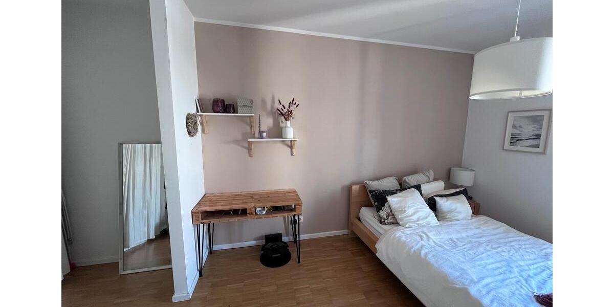 Dachgeschoßwohnung Potsdam Potsdam West - 2 Zimmer, 52 m&sup2;, 1.400&euro; | Angebot:25990150