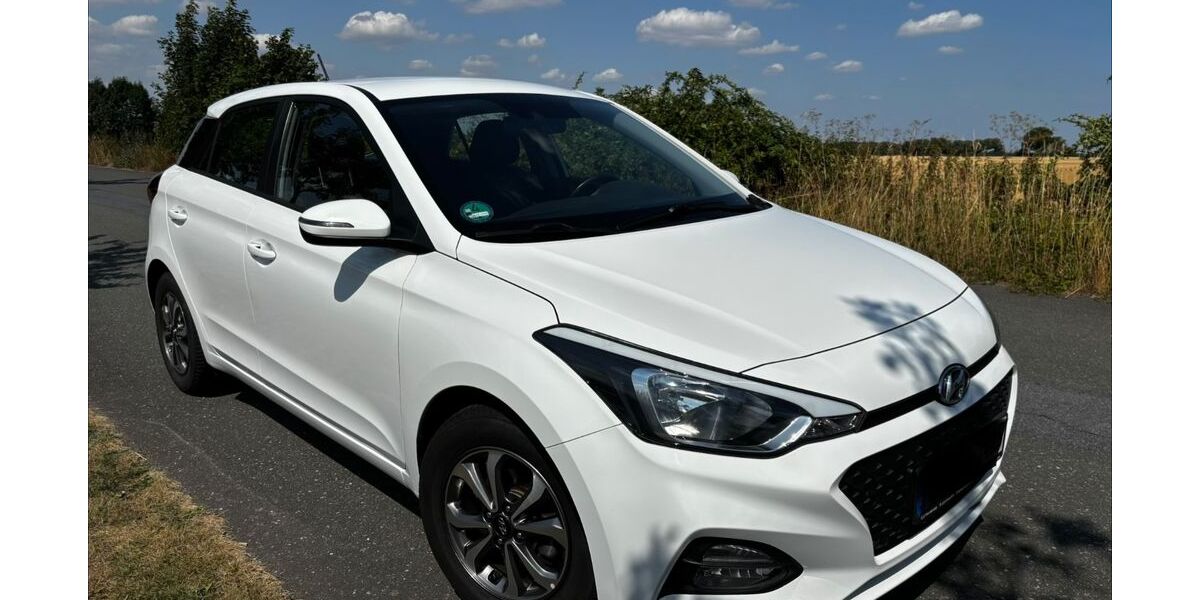 Hyundai i20 144.025 km 8.390 &euro; Oestinghausen 59510