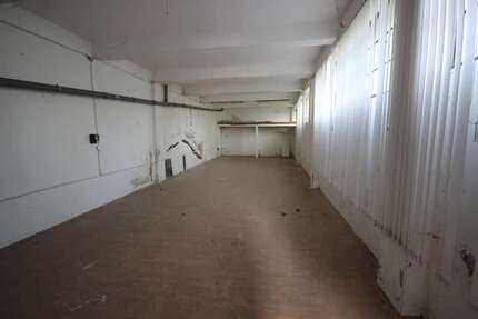 Halle in Duisburg 400 € 80 m²