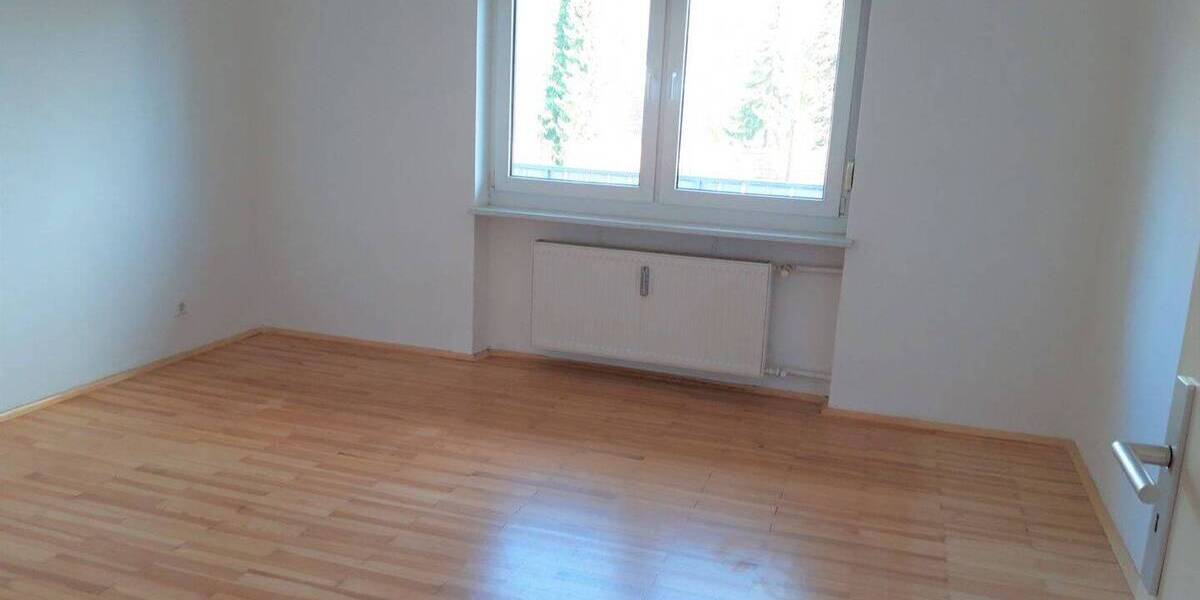 Etagenwohnung Amberg - 3 Zimmer, 94 m&sup2;, 790&euro; | Angebot:26450512