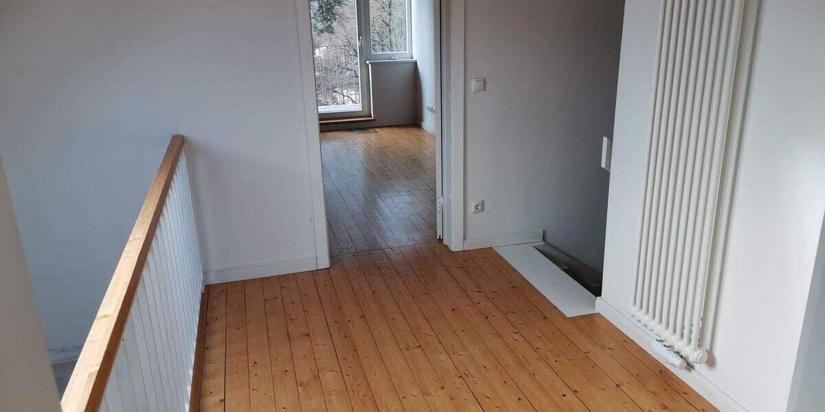 Einfamilienhaus Buxtehude - 5 Zimmer, 180 m&sup2;, 2.200&euro; | Angebot:25800824