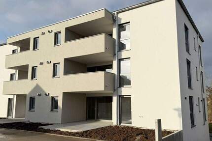 Neubau-Erstbezug ! Moderne 3 Zimmerwohnung mit Balkon in toller Wohnlage in Gerolzhofen ! 3 zimmer