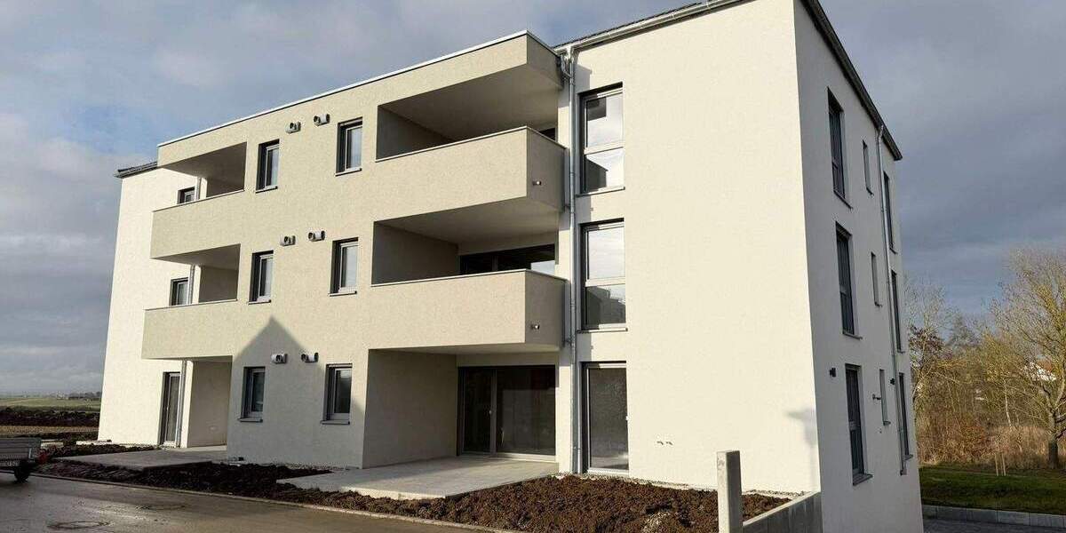 Neubau-Erstbezug ! Moderne 3 Zimmerwohnung mit Balkon in toller Wohnlage in Gerolzhofen ! 3 zimmer