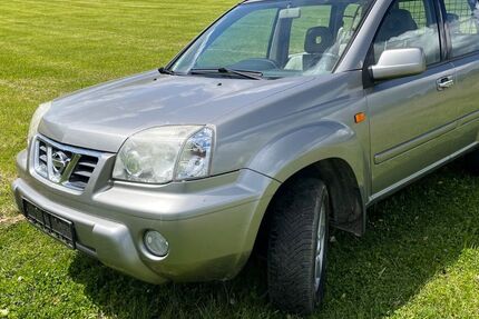 Nissan X-Trail 193.000 km 1.990 &euro; Netphen 57250